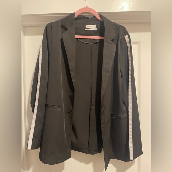 Urban Outfitters Blazer with White Stripe (L) - Picture 1 of 3